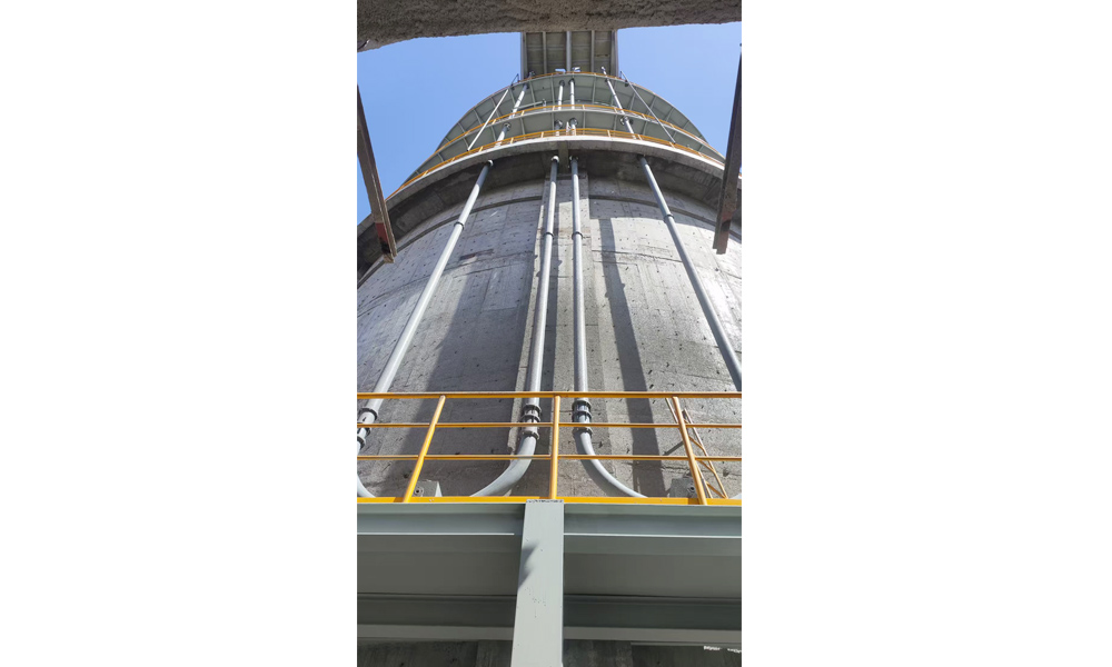 某公司管鏈輸送機(jī)項目現(xiàn)場